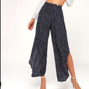 Lulu's Polka dot flyaway pant